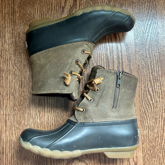 Sperry Women's Saltwater Seasonal Rain Boot in Brown & Olive - Picture 2 of 2